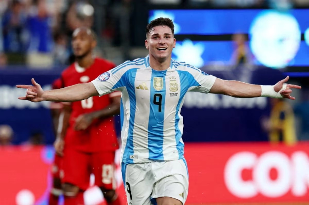Julian Alvarez Mở Đường Đến Barca: Cơ Hội Vàng Cho Fan Cá Cược Thể Thao Uy Tín - hình ảnh - betokfun.vip