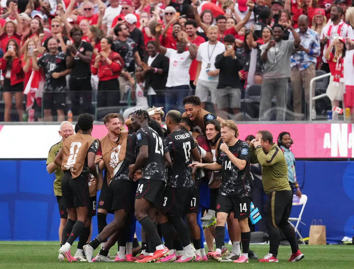 Nhà cái cá cược số 1 OKFUN chia sẻ khoảnh khắc lịch sử: Canada lần đầu thắng trận knock-out World Cup - hình ảnh - betokfun.vip