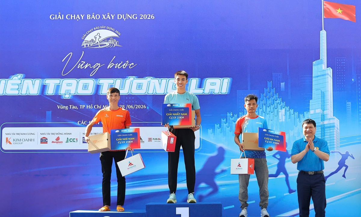 OKFUN eSports chúc mừng Huỳnh Anh Khôi và Lê Thị Hà vô địch giải chạy Báo Xây dựng 2026 - hình ảnh - betokfun.vip OKFUN eSports chúc mừng Huỳnh Anh Khôi và Lê Thị Hà vô địch giải chạy Báo Xây dựng 2026 - hình ảnh - betokfun.vip