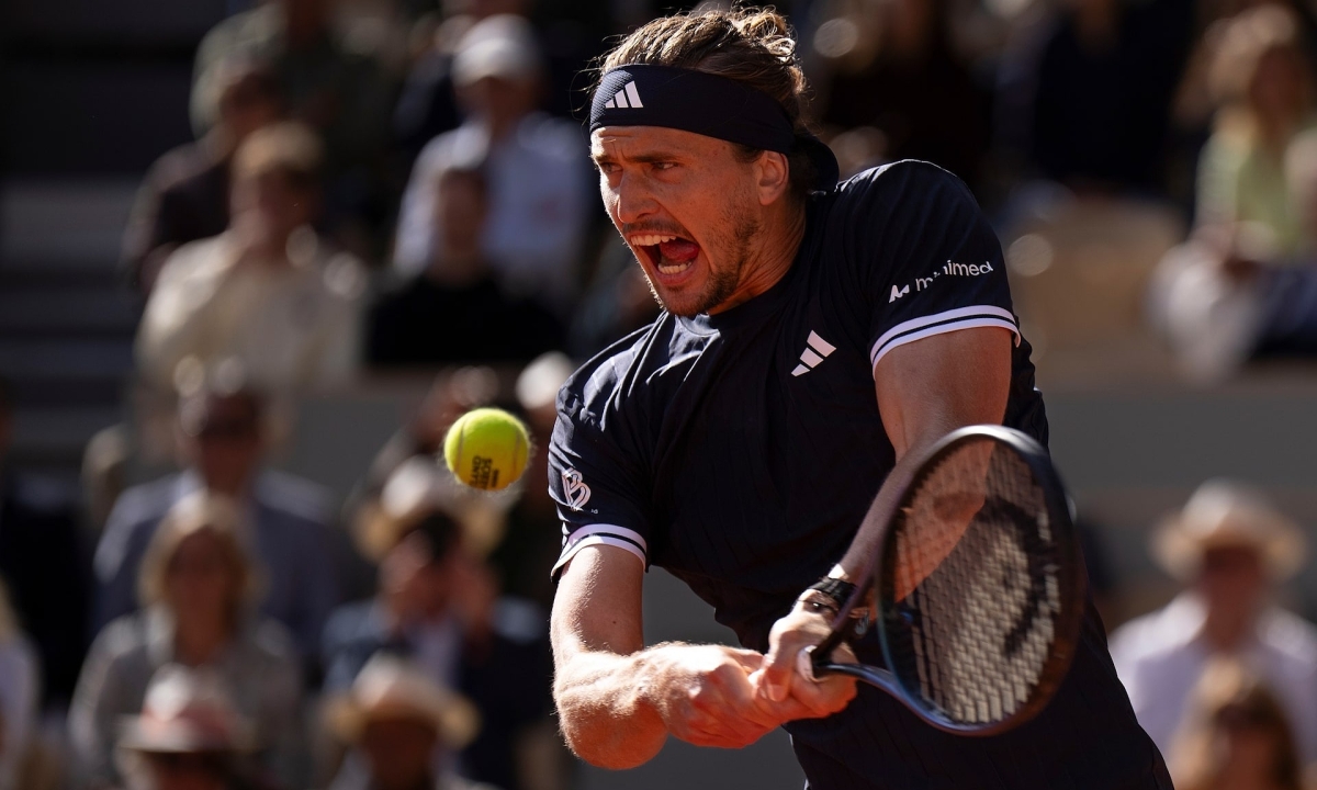 Zverev Đụng Độ Cobolli Trong Trận Chung Kết Roland Garros: Cơ Hội Vàng Cho Grand Slam Đầu Tiên - hình ảnh - betokfun.vip