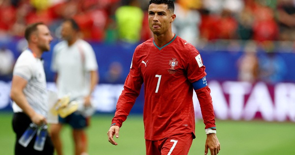 OKFUN baccarat: Ronaldo rời sân gây xôn xao, HLV Bồ Đào Nha lên tiếng giải thích - hình ảnh - betokfun.vip